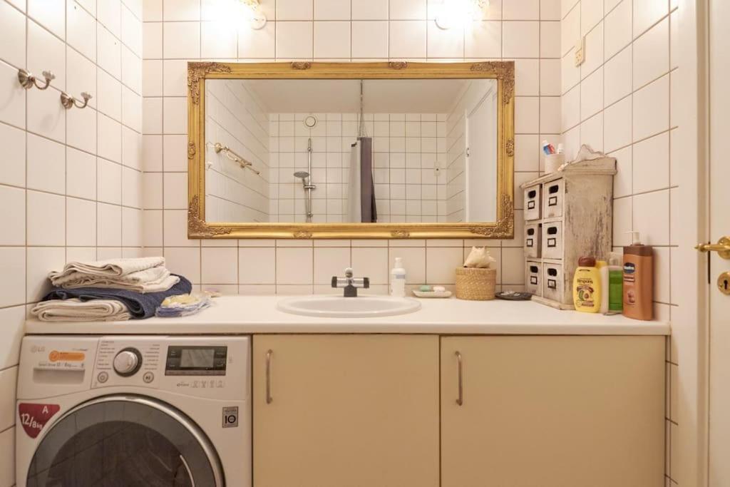 Classic Groundfloor With Patio Close To Metro * Copenaghen