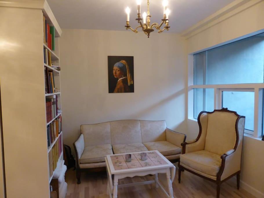 Classic Groundfloor With Patio Close To Metro * Copenaghen