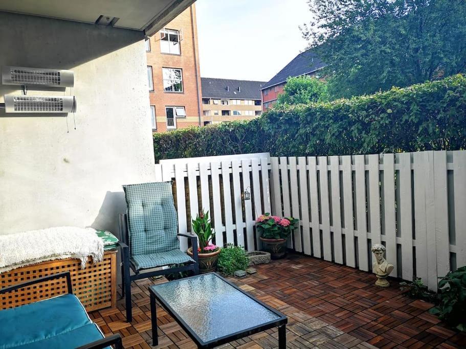 Classic Groundfloor With Patio Close To Metro Appartamento Copenaghen